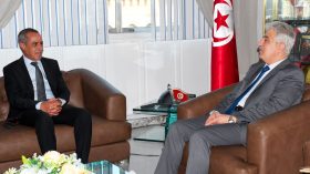 وزير دفاع تونس يشيد بمستوى التنسيق مع الجزائر لمواجهة مخاطر المنطقة