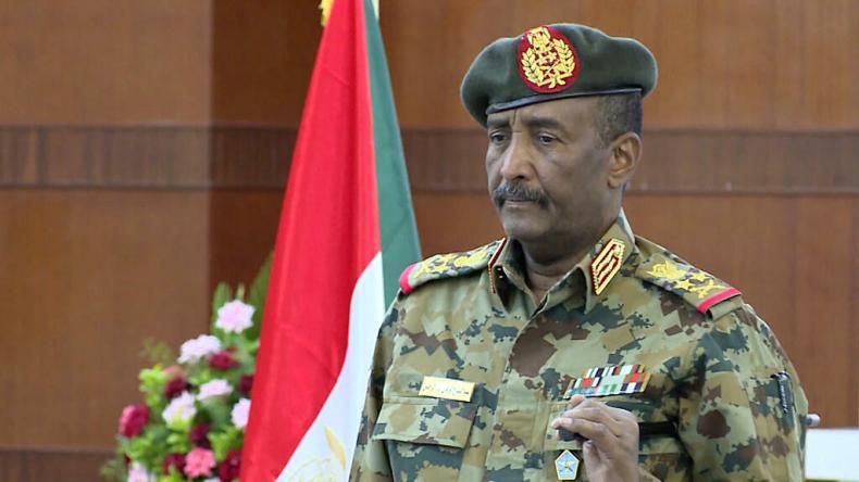 السودان: البرهان يستقبل وزير خارجية الاحتلال في الخرطوم