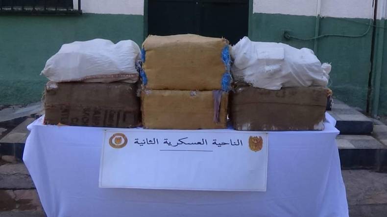 إحباط محاولات إدخال 10 قناطير من المخدرات عبر الحدود المغربية