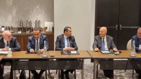 مباحثات بين الجزائر ومسؤولين أوروبيين حول الربط بالكهرباء والهيدروجين