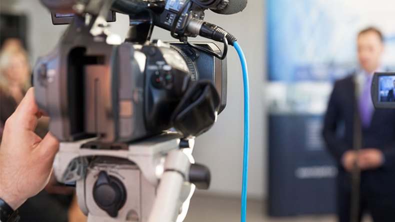 تثبيت الكشف عن مصدر الخبر وتعزيز حماية الصحفي