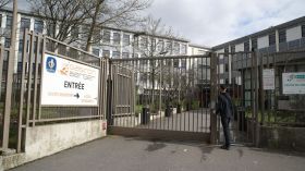 تُرك بلا مساعدة.. غضب في فرنسا بعد وفاة “مأساوية” لتلميذ جزائري