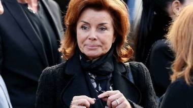 Le richissime homme d’affaires Bernard Tapie laisse derrière lui une veuve “ruinée”