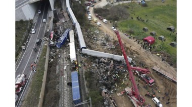 Un accident de train fait 36 morts en Grèce: le ministre des Transports démissionne (VIDEO)