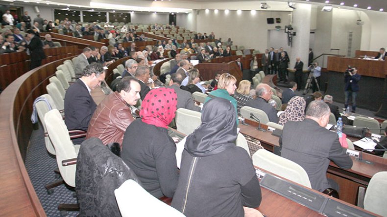 بين مؤيد ومعارض.. قانون النقابات في مرمى النواب!