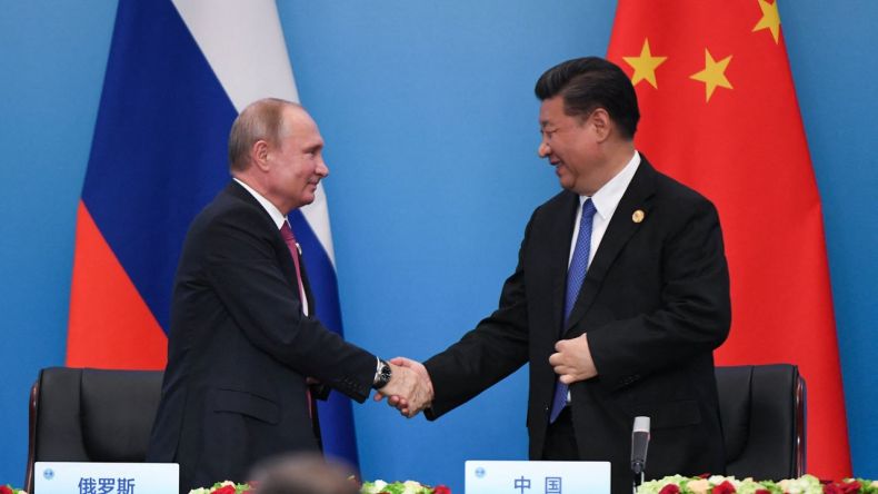 Moscou et Pékin dénoncent “le chantage et les menaces” des Occidentaux