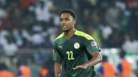 دولي سنيغالي يُهنّئ عوّار على انضمامه إلى “الخضر”