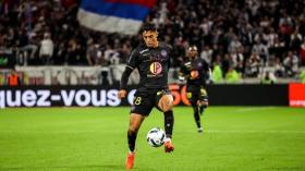 بِالفيديو: شعيبي يُسجّل ويتأهّل