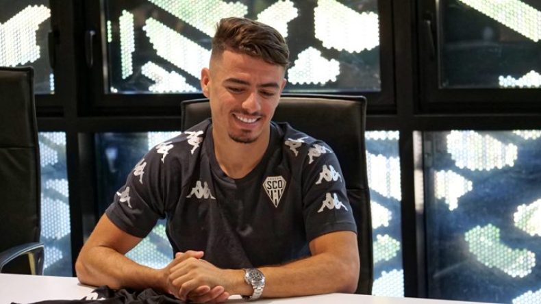 اتّهام شتي بِالتورّط في فضيحة أخلاقية