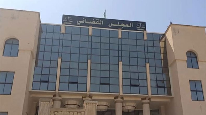 تأجيل محاكمة 60 مغربيا زوّروا شهادة الجنسية الجزائرية