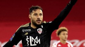 جائزة أخرى لـ “بلايلي” ولقب يلوح في الأفق