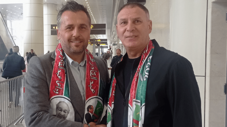 بالصور.. المدرب الجديد للمولودية يحل بالجزائر