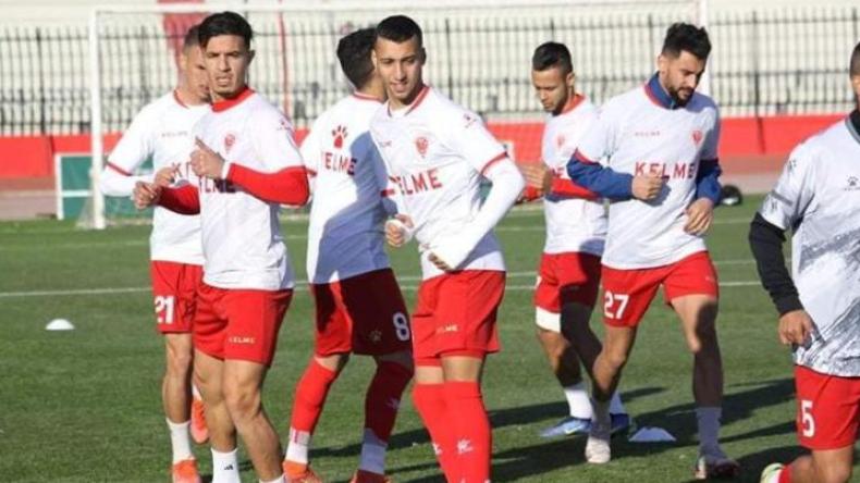 قطار مولودية وهران يتّجه للخروج من النّفق المُظلم
