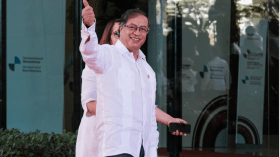 أمام سانشيز وملكه.. رئيس كولومبيا يطالب بحضور الصحراء الغربية في القمم الأيبيرية-الأمريكية