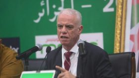 لاعبون مغتربون جدد.. زفيزف يردّ