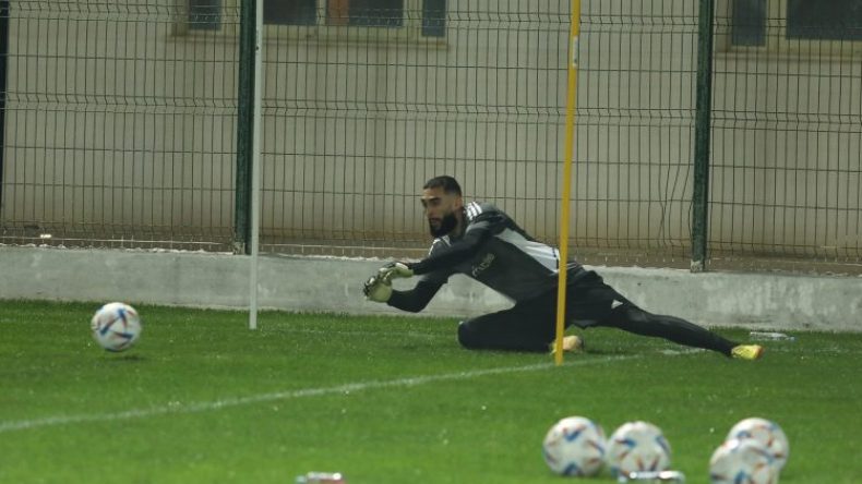 هل يعتمد بلماضي على الحارس ماندريا في مُواجهتَي النيجر؟