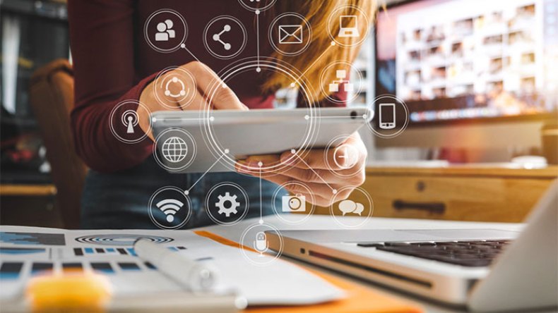 الإجراءات الودّية والجبريّة لفرض الرقمنة في الوزارات