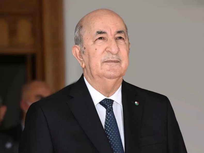 Le président de la République préside une réunion du Conseil des ministres