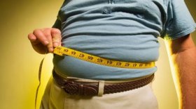 تحذيرات من مضاعفات الملونات الغذائية والسكريات والسمنة