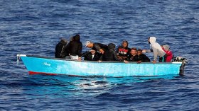 وفاة 9 أشخاص وفقدان آخرين إثر انقلاب قارب “حرّاقة” بسكيكدة