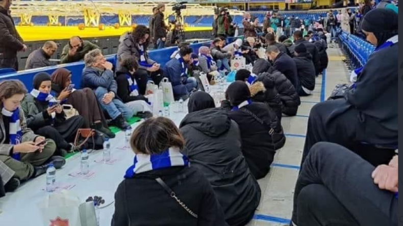 بالفيديو.. نادي تشلسي ينظم إفطارا جماعيا بملعبه “ستامفورد بريدج”