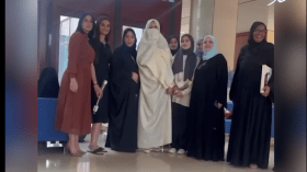 خديجة بن قنّة تعرّف بالحايك الجزائري الأصيل