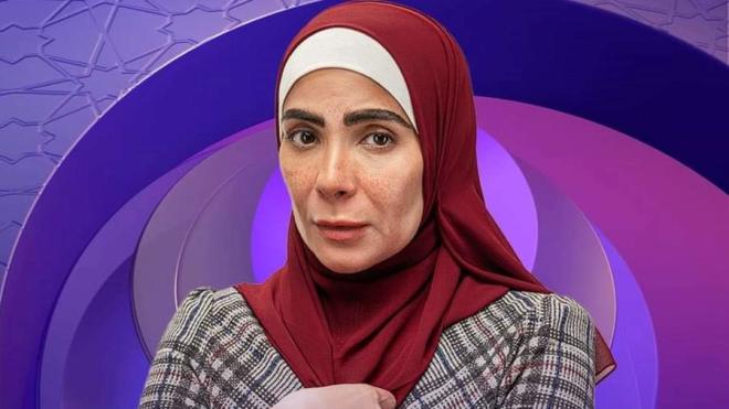 منى زكي متهمة بالإساءة للحجاب.. وهذا ما فعله أحمد حلمي!