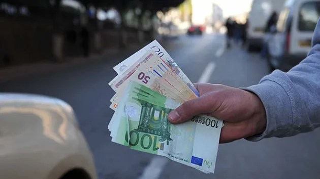 La valeur du Dinar Algérien s’effondre face à l’Euro