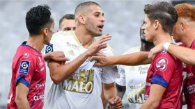 لاعب كليرمون يصف حادثته مع سليماني بالأسوأ في مشواره
