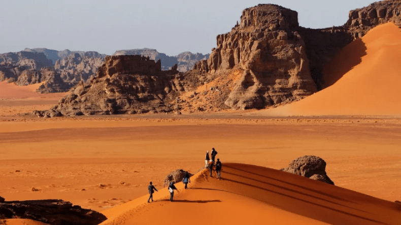 تسهيلات من الداخلية لمنح التأشيرة السياحية لزوار الجنوب الجزائري