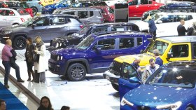 .. أسعار السيارات نحو الانخفاض