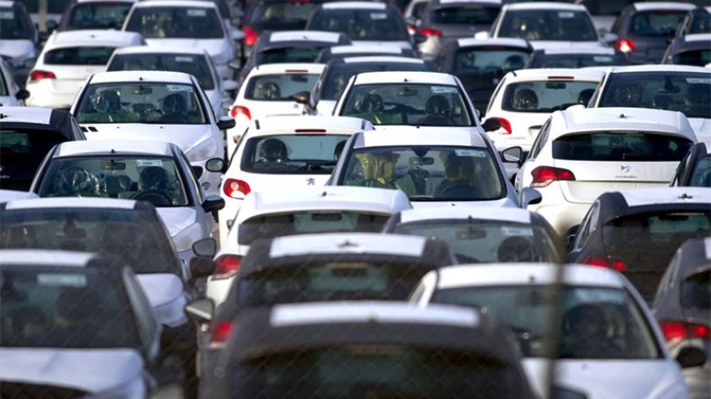 مارس شهر انفراج أزمة السيارات