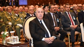 الرئيس تبون يمنح وسام الإستحقاق الوطني بدرجة عهيد للمجاهدين دباغ ودمارجي