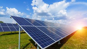 مناقصة دولية ووطنية لإنجاز 15 محطة للطاقة الشمسية عبر 11 ولاية