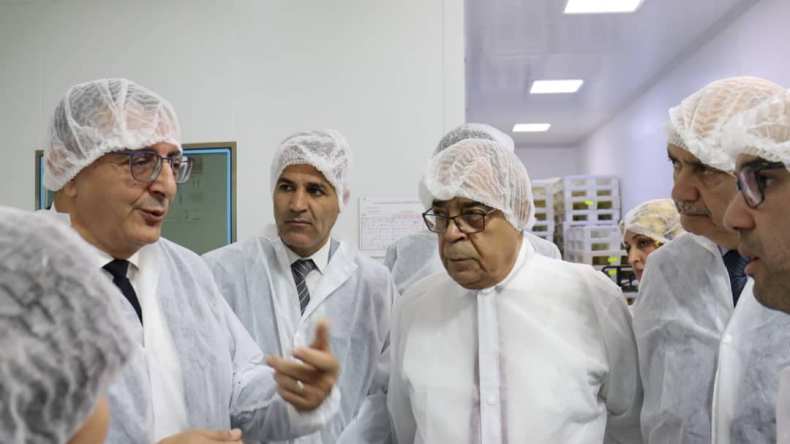 عون يتوعد بمعاقبة مسؤولين بمجمع صيدال