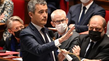 La France souhaite relancer son projet de loi sur l’immigration avec la droite!