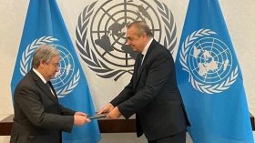 الممثل الدائم للجزائر لدى الأمم المتحدة يسلم أوراق اعتماده لغوتيريش