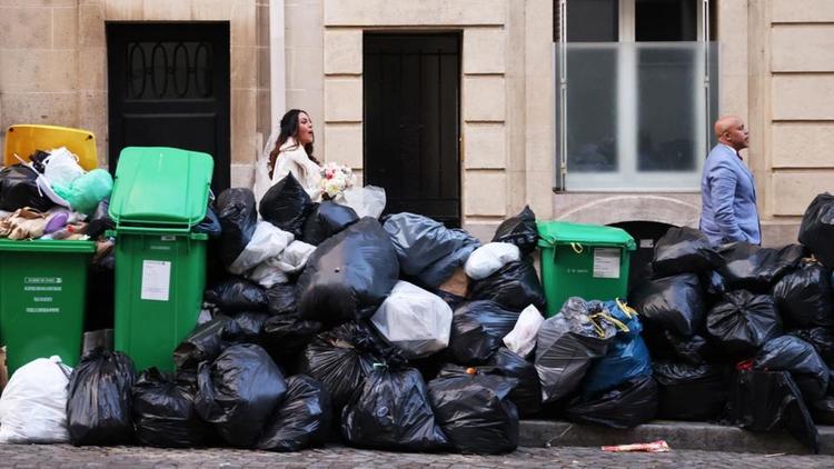 Crise des poubelles à Paris: Nouveau préavis de grève