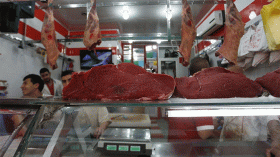 توقّعات بتراجع أسعار اللحوم بعد انخفاض تكاليف الأعلاف