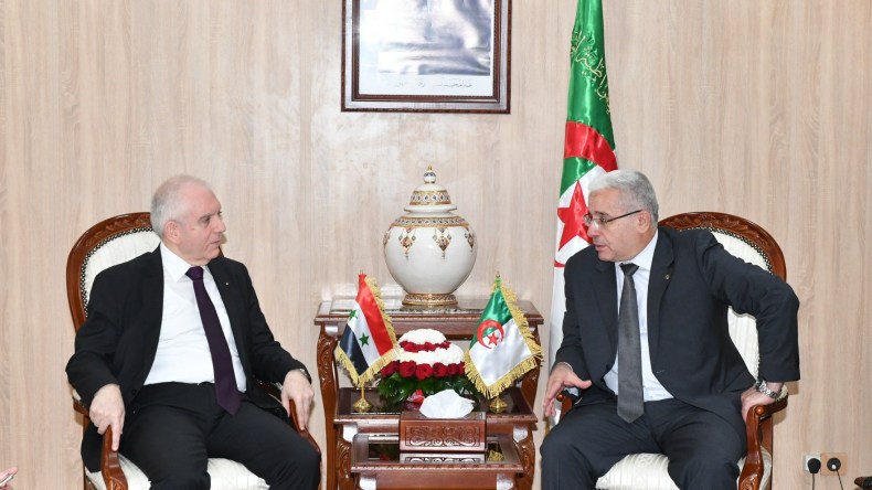 السفير السوري: فخور بالعمل في الجزائر الثابتة على مواقفها (فيديو)