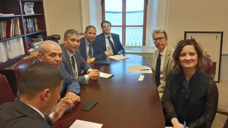 مباحثات مع وزارة الخزانة الأمريكية حول استرجاع الأموال المنهوبة