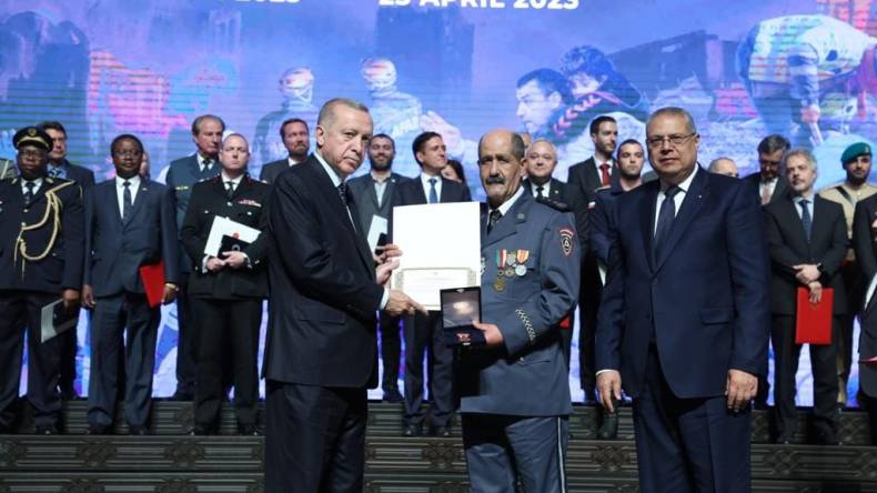 تركيا تكرّم الحماية المدنية الجزائرية