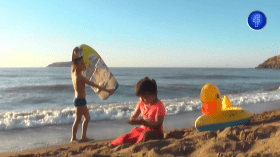 إقبال كبير على الشواطئ بسبب ارتفاع درجات الحرارة الغير موسمية