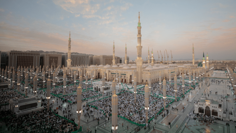 أكثر من 10 ملايين مصلّ في المسجد النبوي