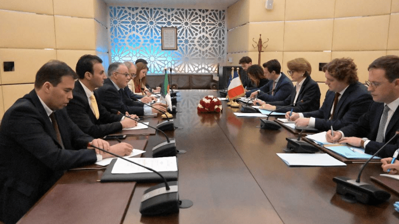 استئناف المشاورات السياسية بين الجزائر وفرنسا