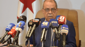 وزارة الصناعة تنفي توقيف تراخيص ممارسة الصيادلة