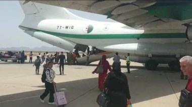 Évacuation des ressortissants algériens établis au Soudan, dont 22 Syriens (VIDEO)