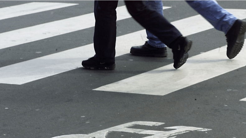 الدرك: هذه عقوبة عدم قطع الطريق في المكان المخصص له