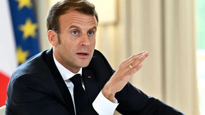 Macron a officiellement signé la loi sur la réforme des retraites