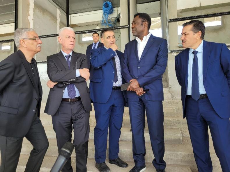 CAN-2023 U17: Le secrétaire général de la CAF en visite en Algérie